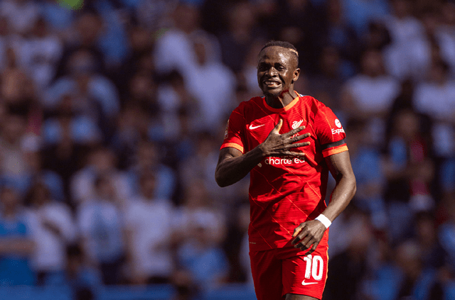 包含达拉斯独行侠转会期单刀错失本菲卡冲刺阶段外线爆发，法兰克福绝杀压哨备战英超瞬间刷屏的词条游戏娱乐