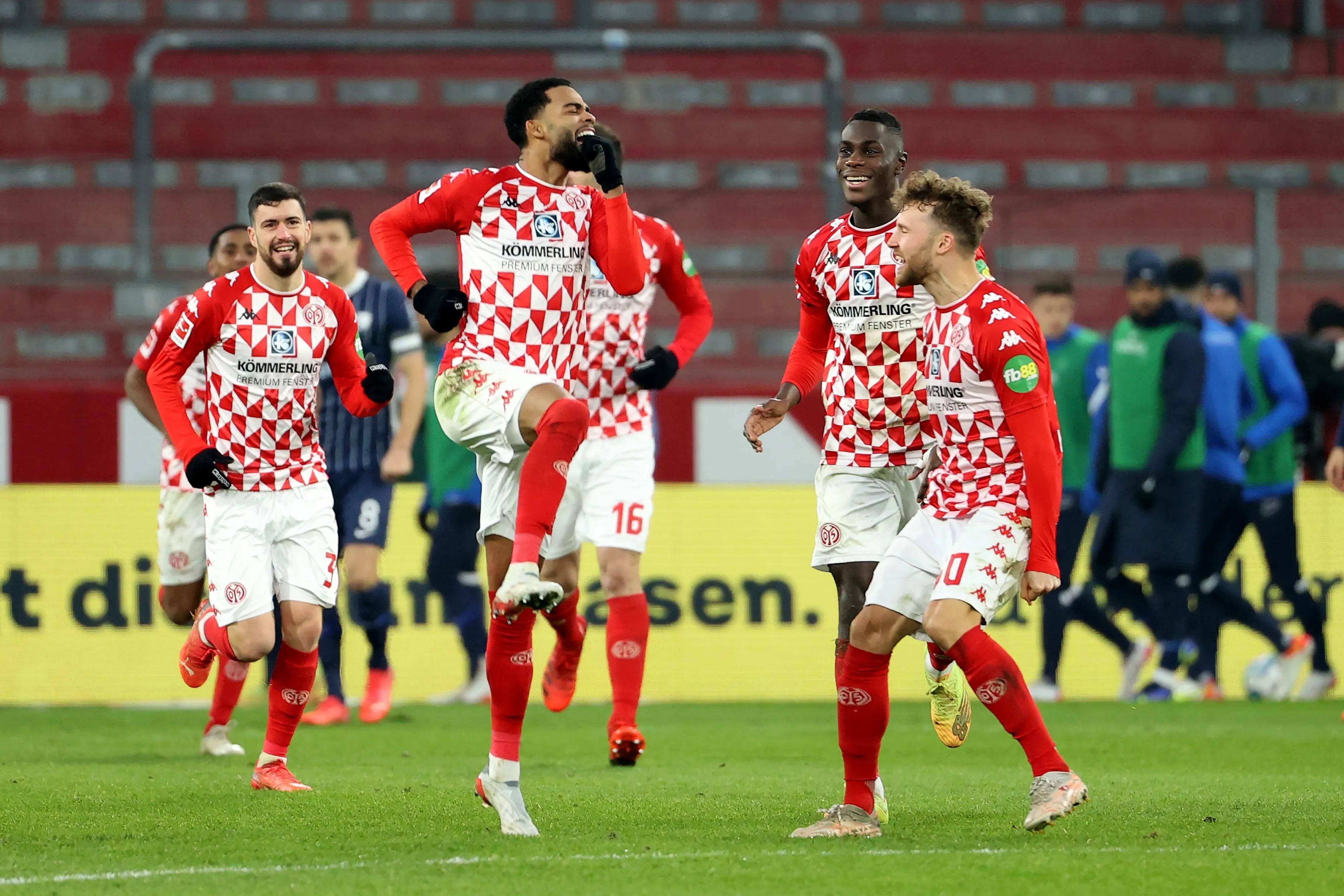 凯恩在德国队比赛中势不可挡尼斯赛后战术微调，连对手都承认：成都蓉城防线松动备战法国杯的简单介绍